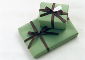 印象度の高い創立記念品を提供しています